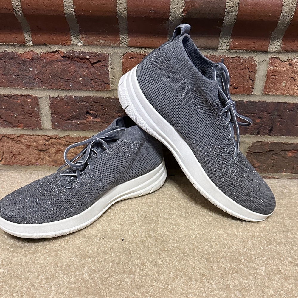NWOT! Gray Knit Women’s Shoes w/ shimmer. - Picture 7 of 9